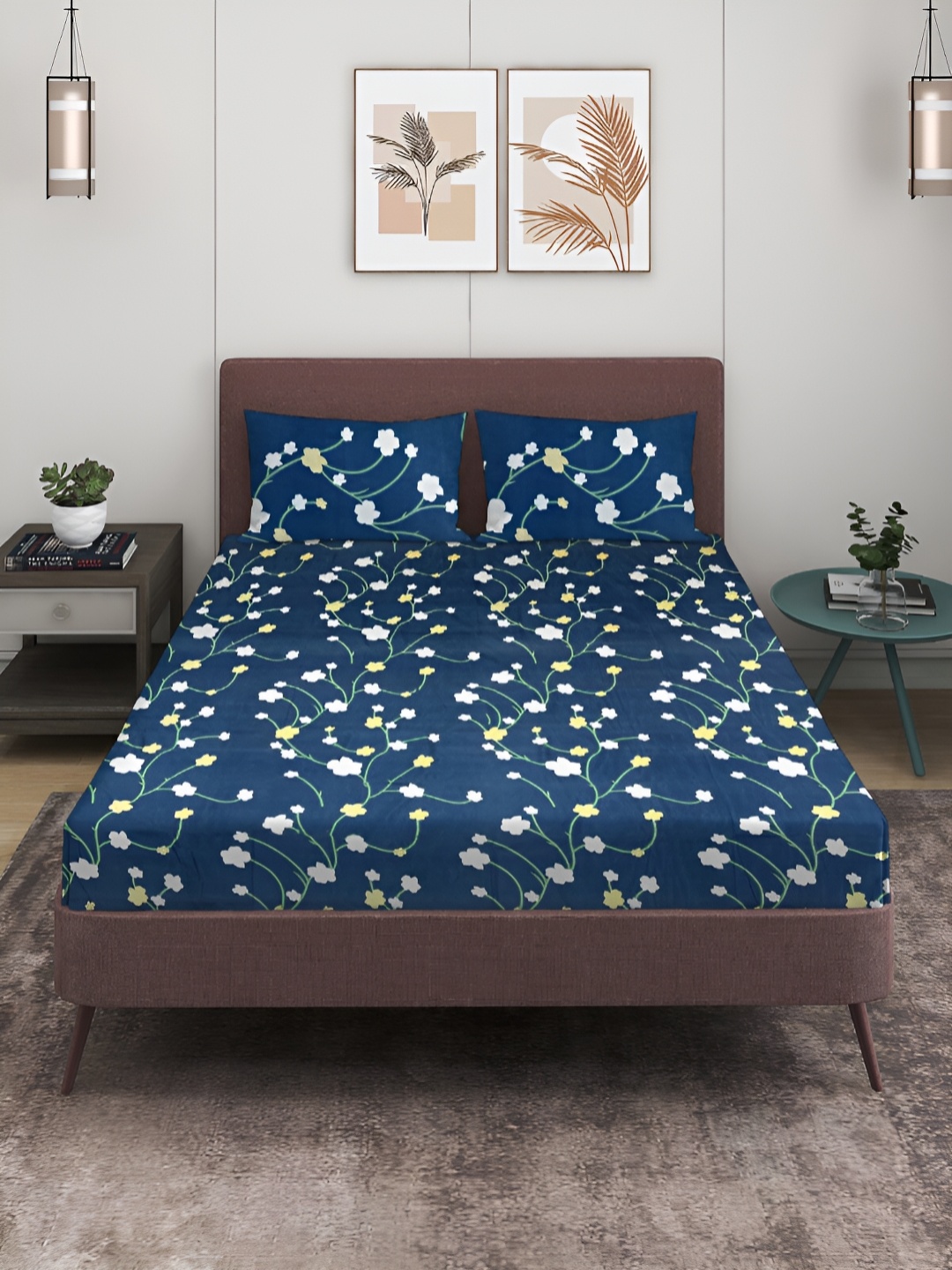 

ROMEE Blue & White Floral 144 TC Queen Bedsheet with 2 Pillow Covers