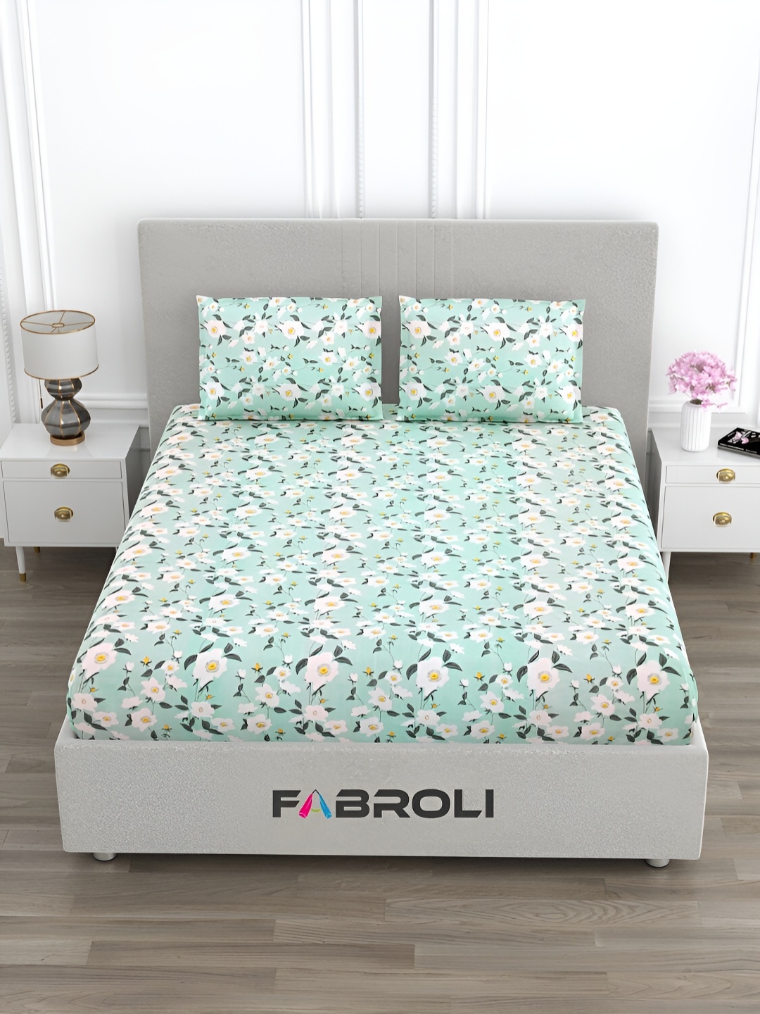 

FABROLI Blue & White Floral Cotton 300 TC Queen Bedsheet With 2 Pillow Covers