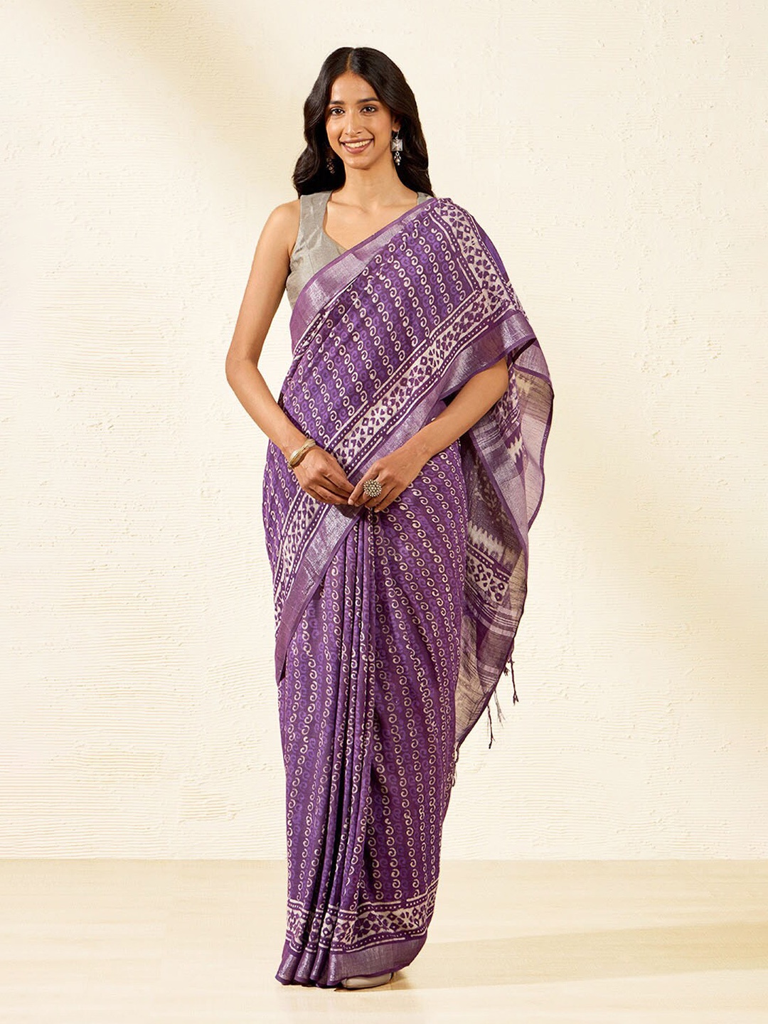 

Taneira Geometric Block Printed Zari Saree, Violet