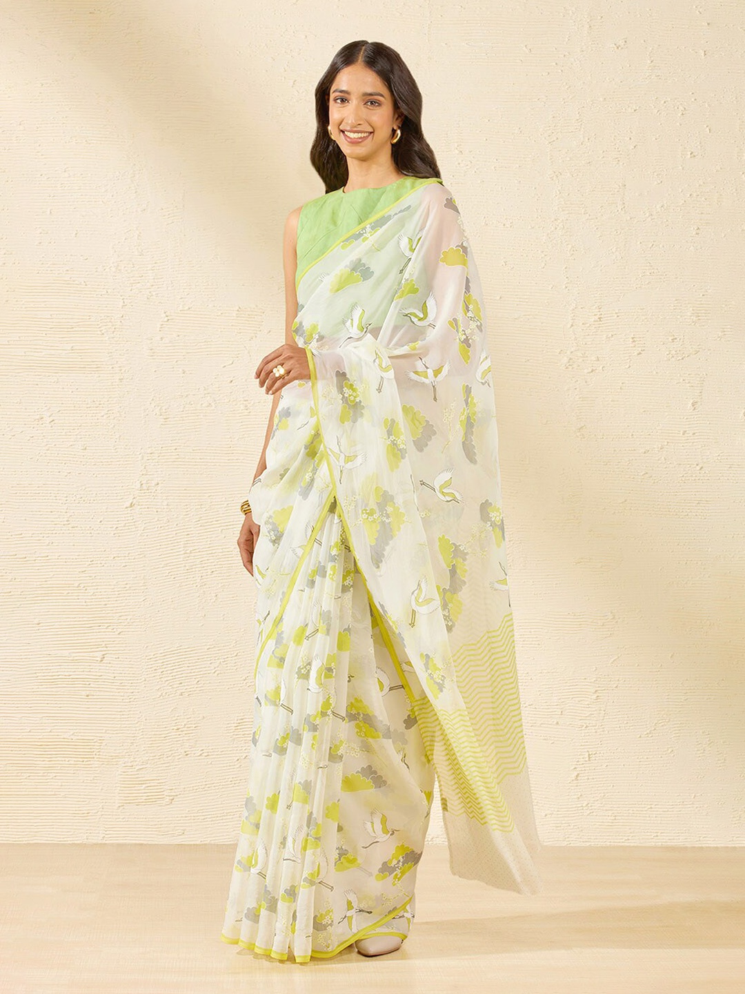 

Taneira Abstract Printed Saree, Off white