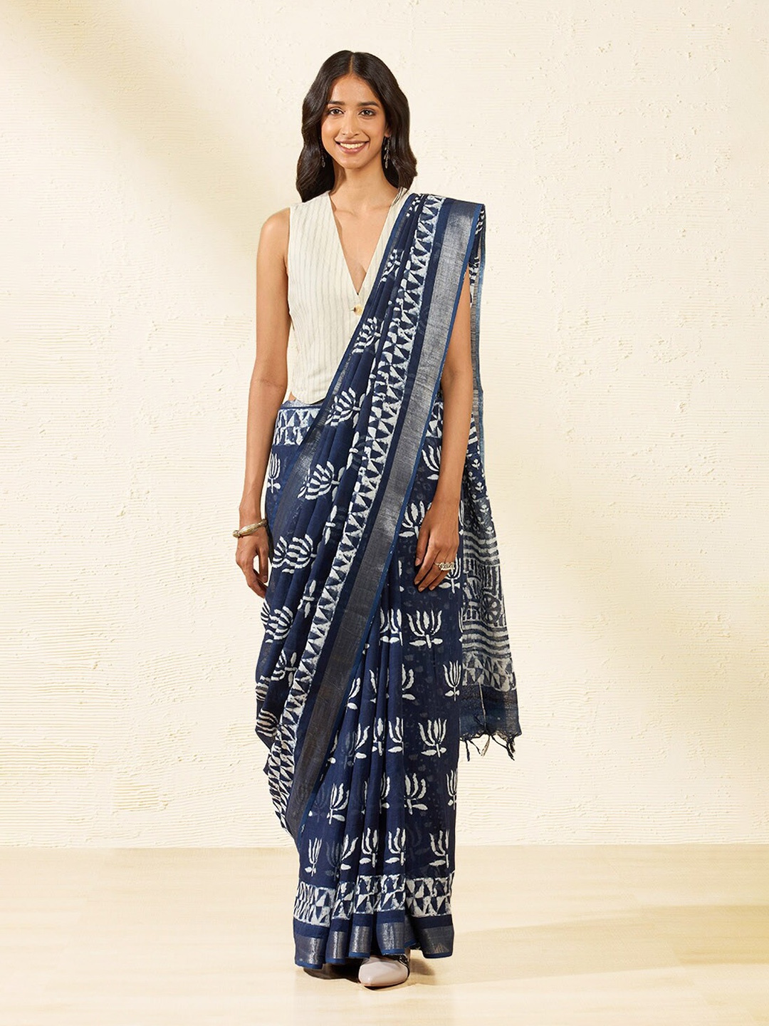 

Taneira Ethnic Motifs Zari Block Print Saree, Blue