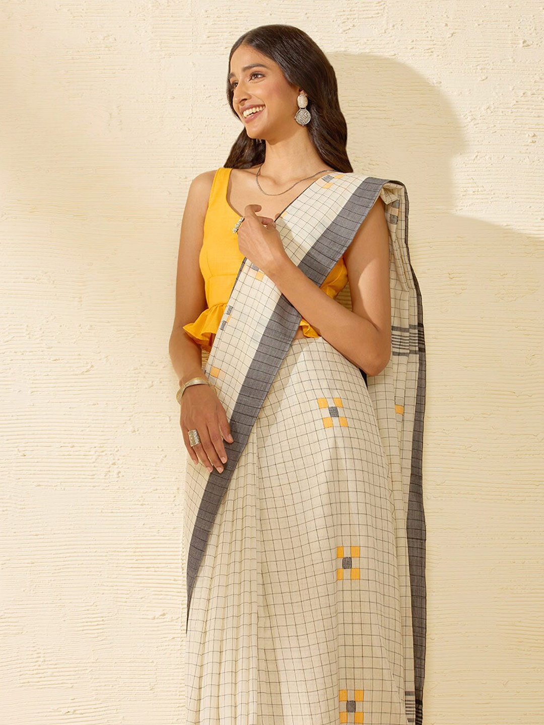 

Taneira Checked Pure Cotton Saree, Off white