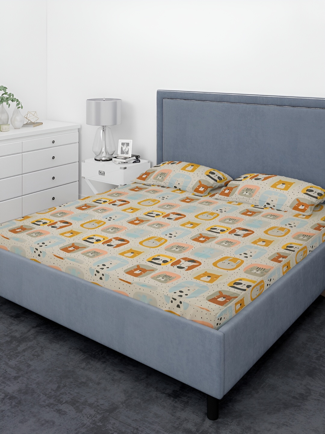 

THE CONVERSION White Microfiber 200 TC Queen Bedsheet with 2 Pillow Covers
