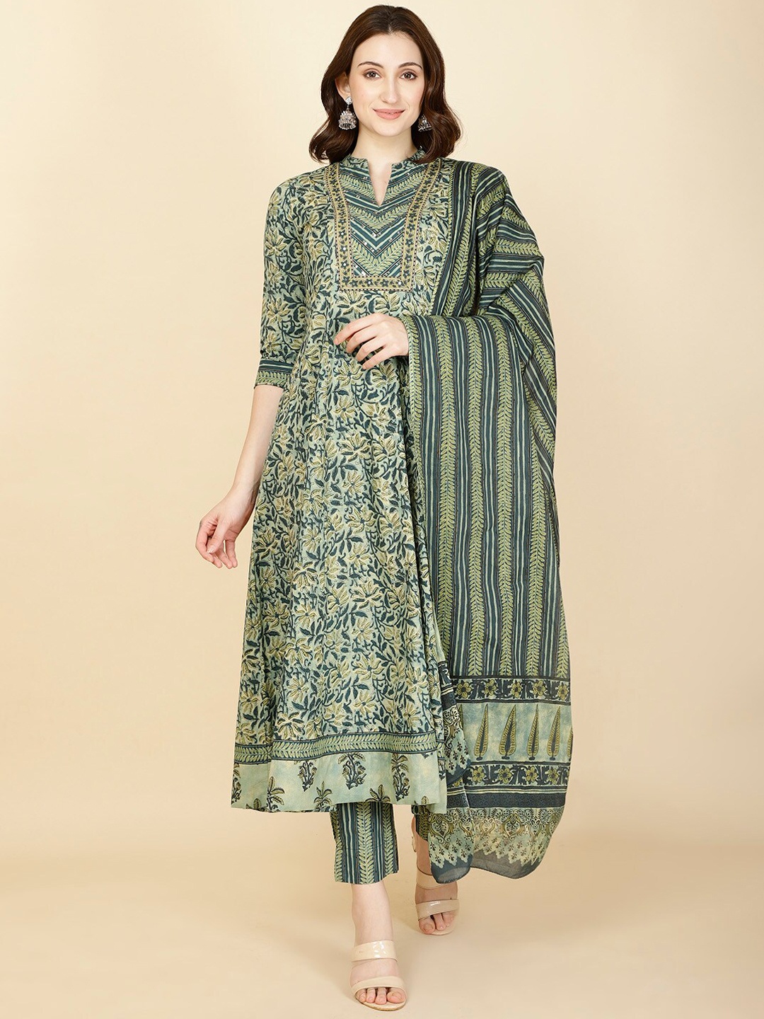 

Meena Bazaar Floral Printed Regular Kurta with Trousers & Dupatta, Green