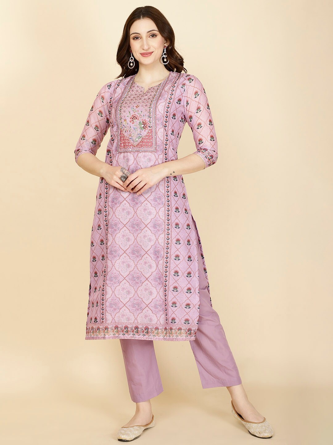 

Meena Bazaar Floral Printed Round Neck Three-Quarter Sleeves Kurta with Trousers, Purple