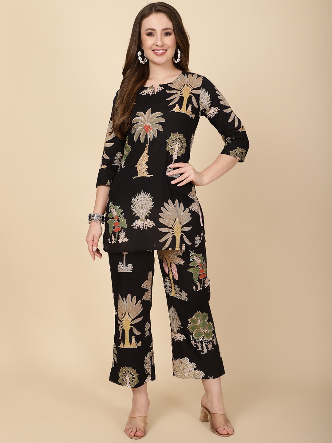

Meena Bazaar Floral Printed Regular Kurti with Trousers, Black