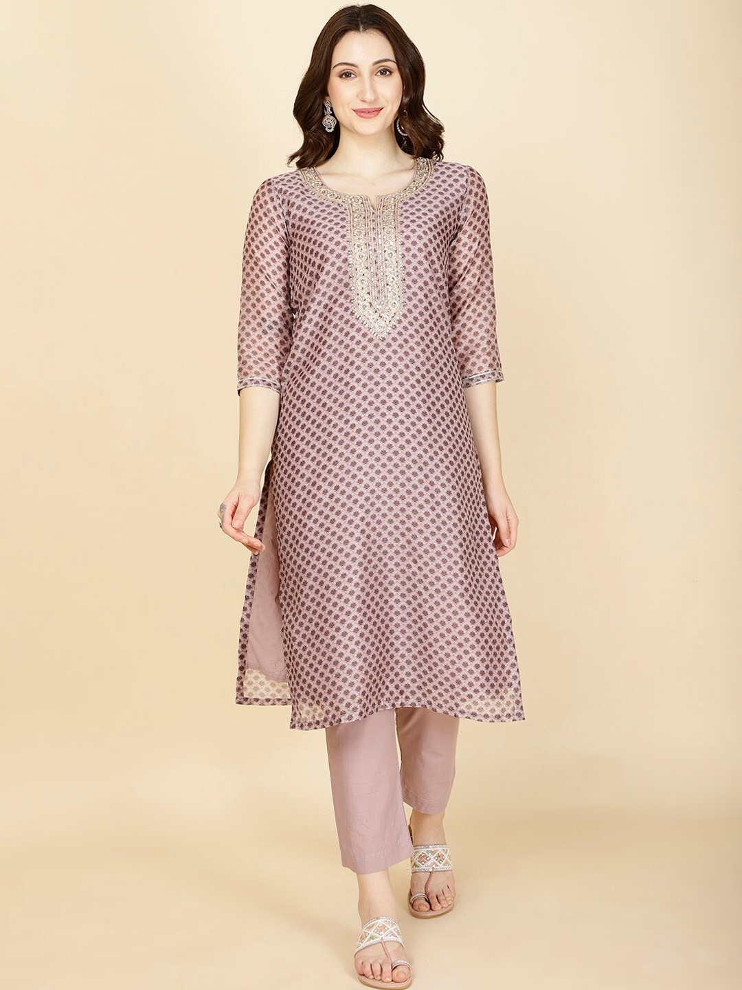 

Meena Bazaar Ethnic Motifs Embroidered Regular Sequinned Straight Kurta With Trousers, Purple