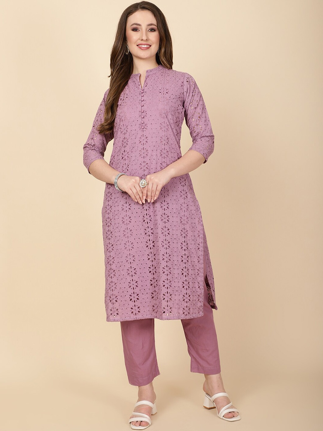 

Meena Bazaar Floral Embroidered Mandarin Collar Thread Work Straight Kurta With Trousers, Purple