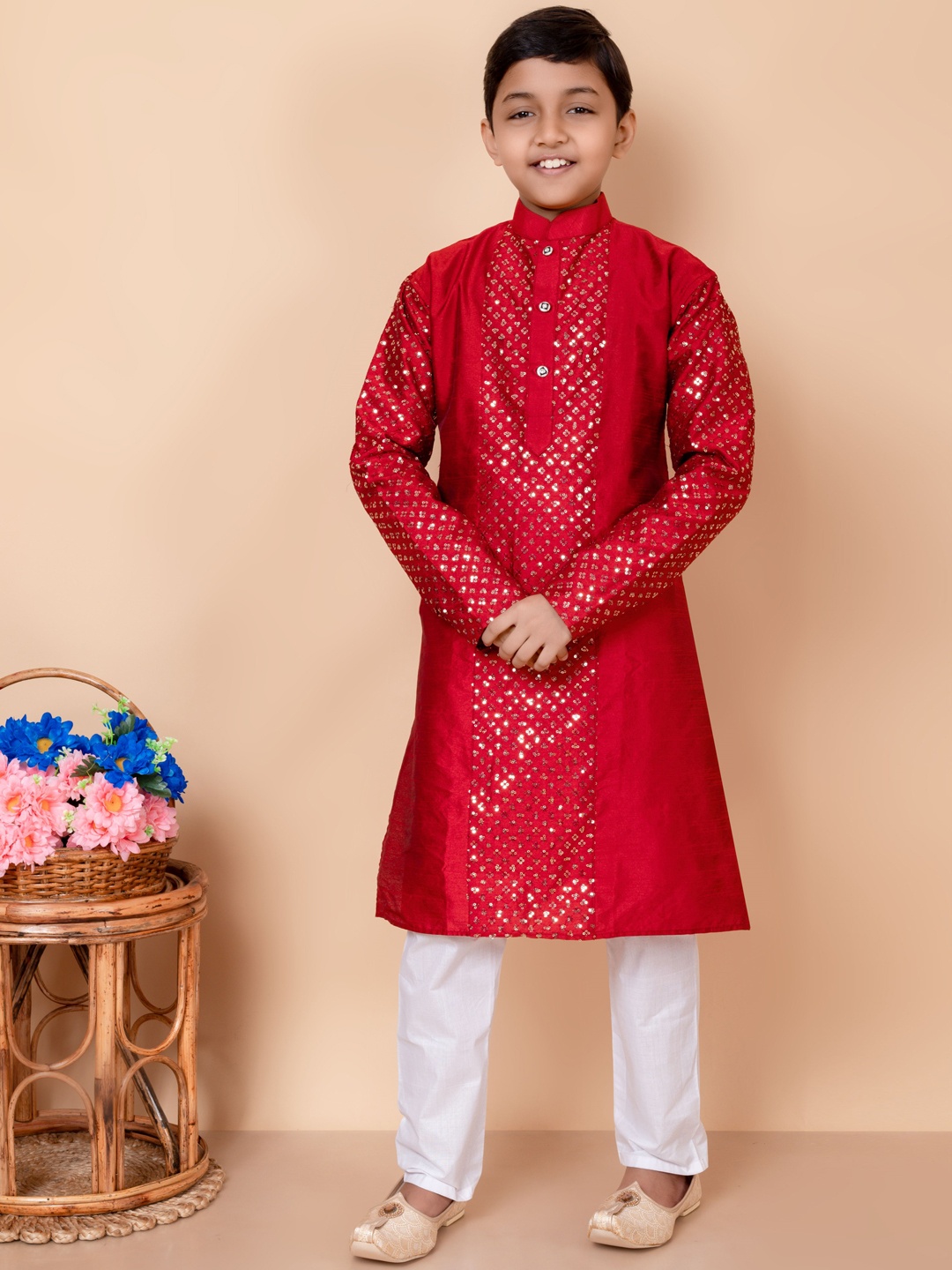 

BAESD Boys Embroidered Regular Sequinned Kurta & Pyjamas, Maroon