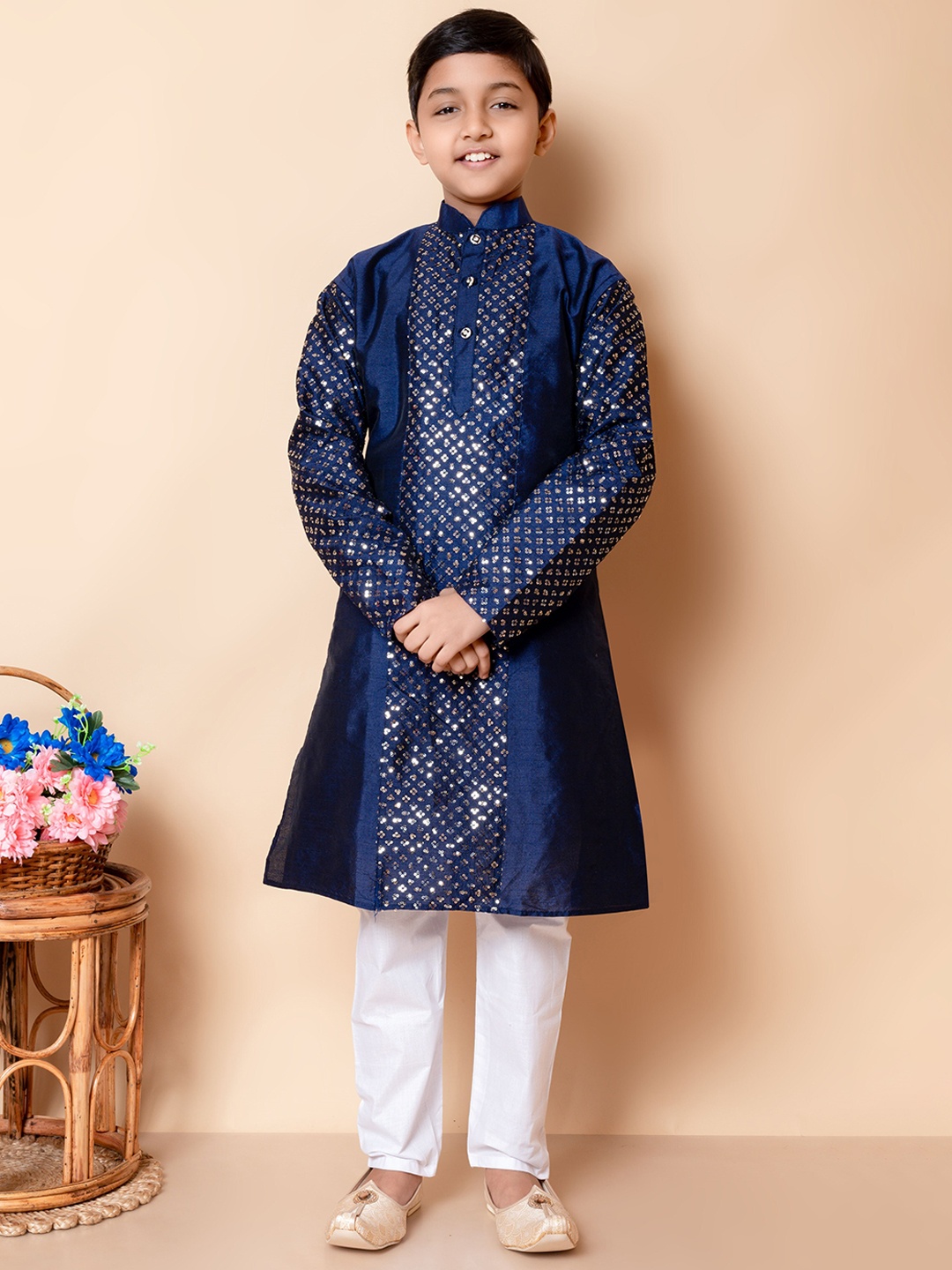 

BAESD Boys Floral Embroidered Regular Sequinned Kurta & Pyjamas, Navy blue