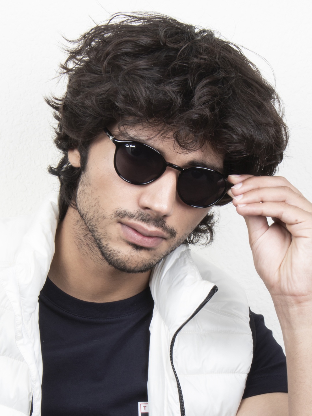 

Ted Smith Unisex Round Sunglasses with UV Protected Lens SOMOON_C2, Black
