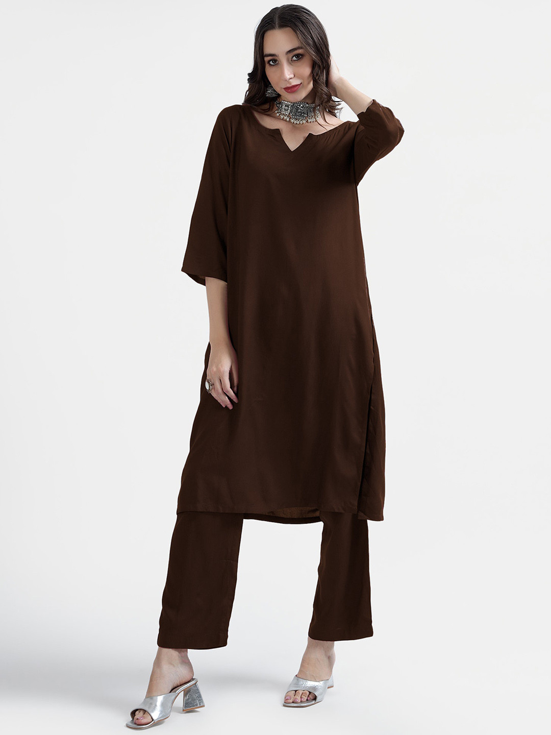 

TYAAR Straight Regular Kurta with Trousers, Brown