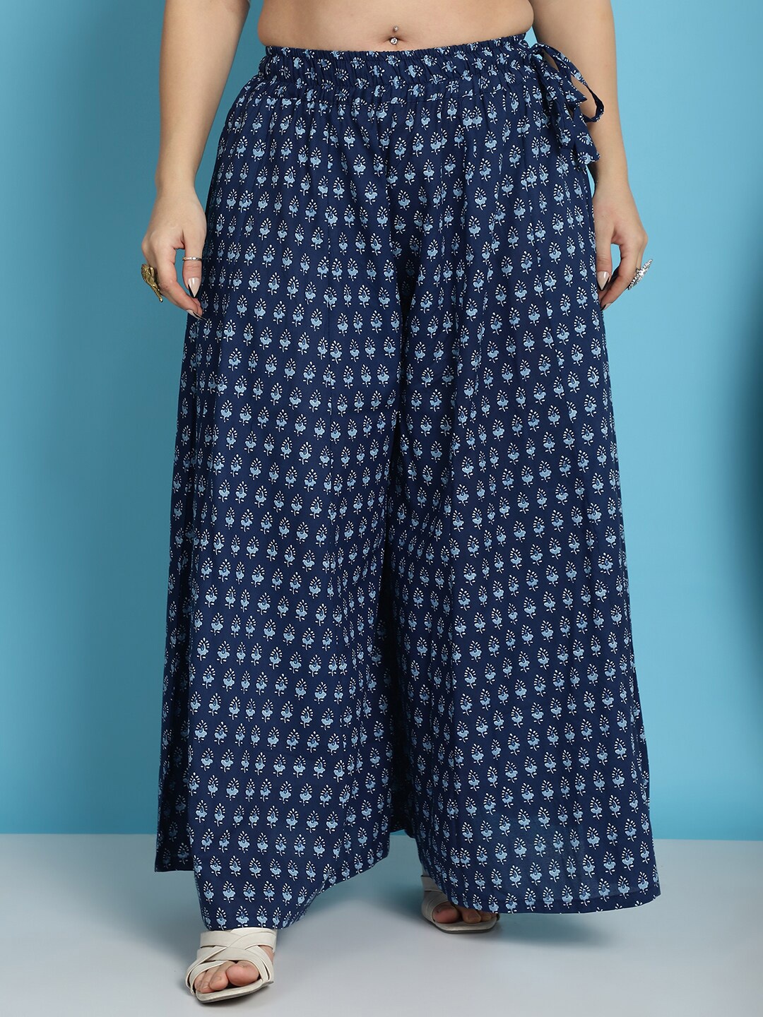 

TAG 7 PLUS Women Ethnic Motifs Printed Flared Palazzos, Navy blue