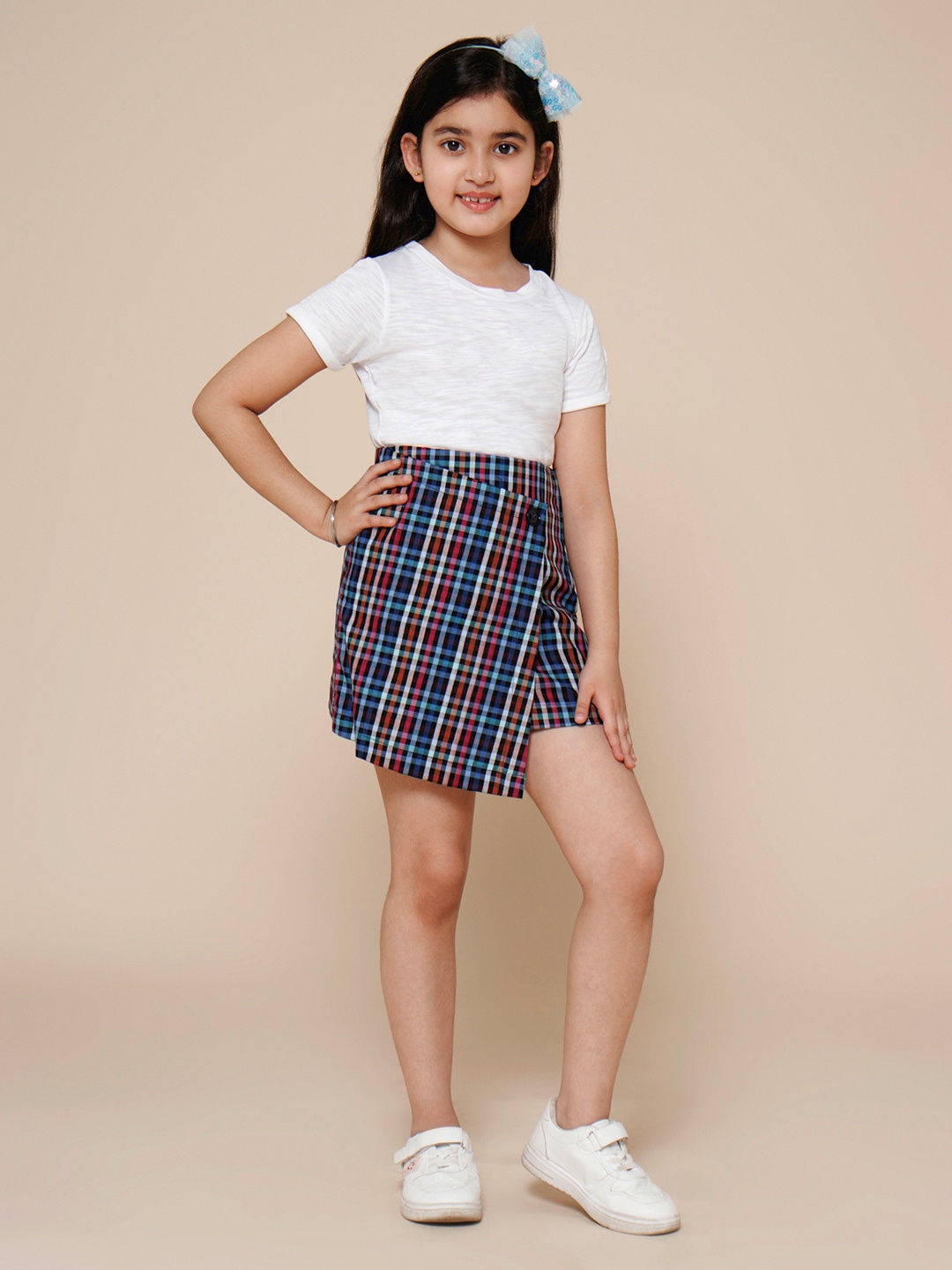 

PICCOLO Girls Round Neck Short Sleeves Printed Top with Shorts, White