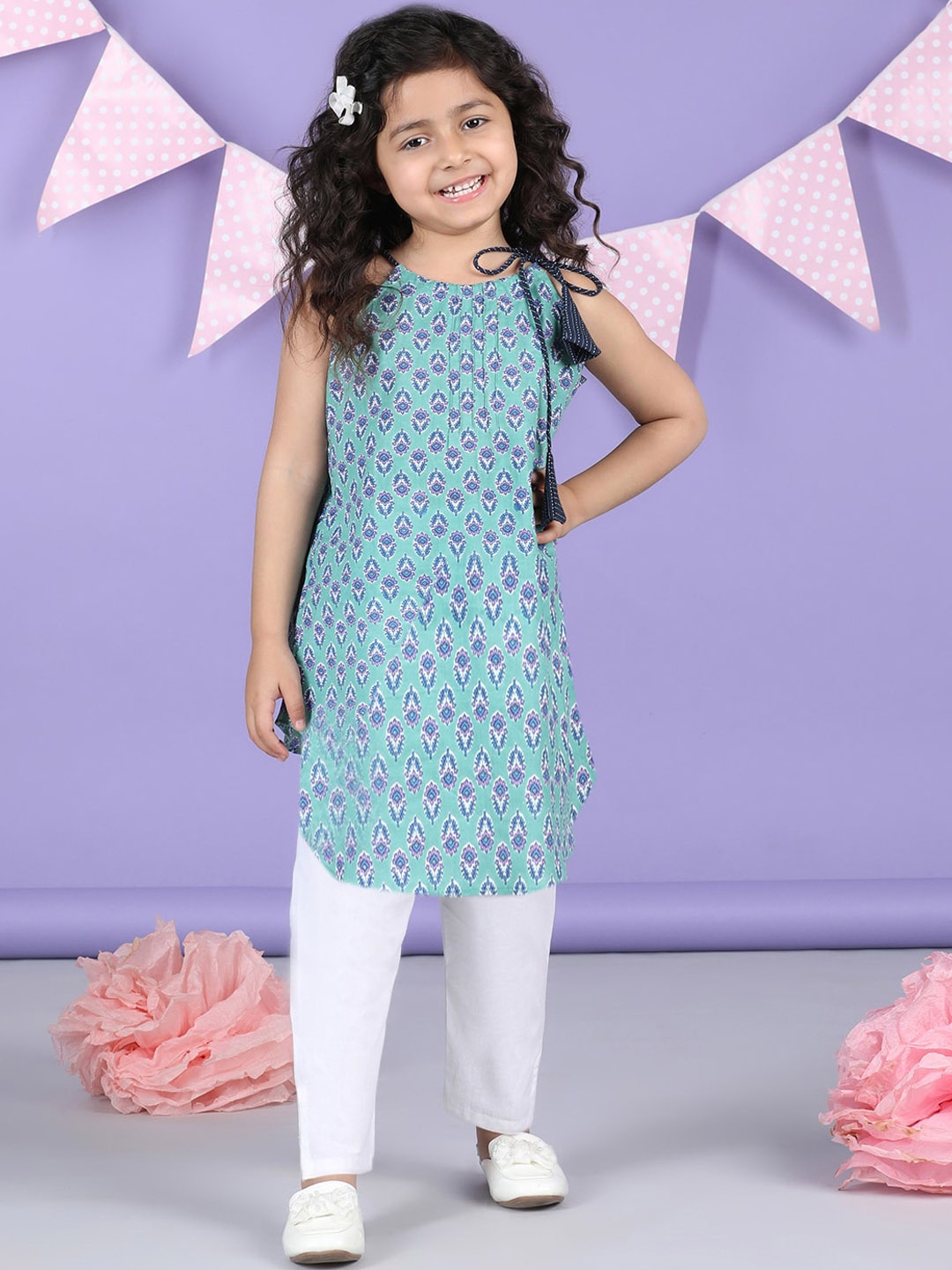 

Sangria Floral Printed Pure Cotton A-Line Kurta With Trousers Set, Blue