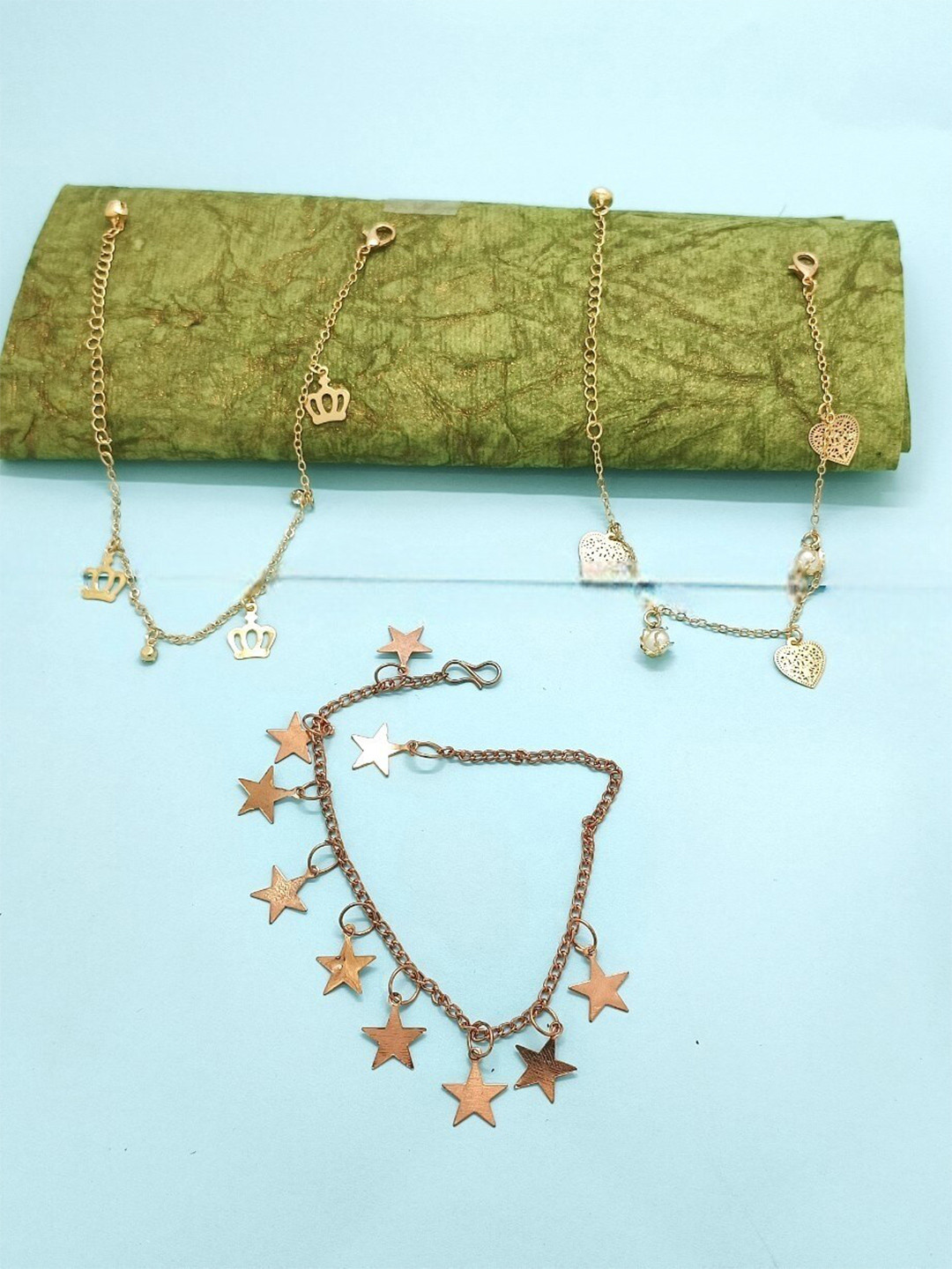 

FEMMIBELLA Pack Of 3 Gold-Plated Charm Bracelet