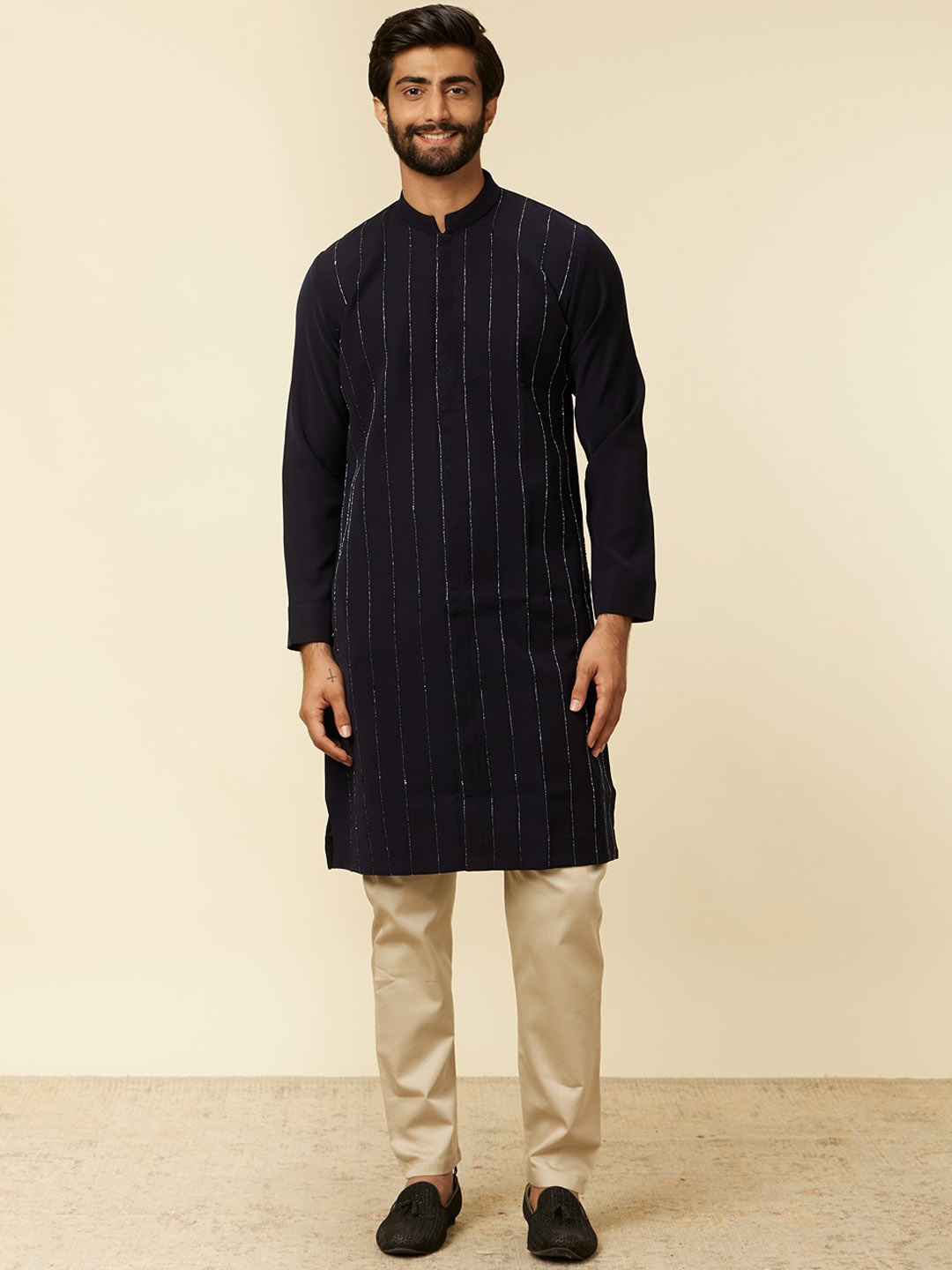 

Manyavar Striped Mandarin Collar Straight Kurta, Navy blue