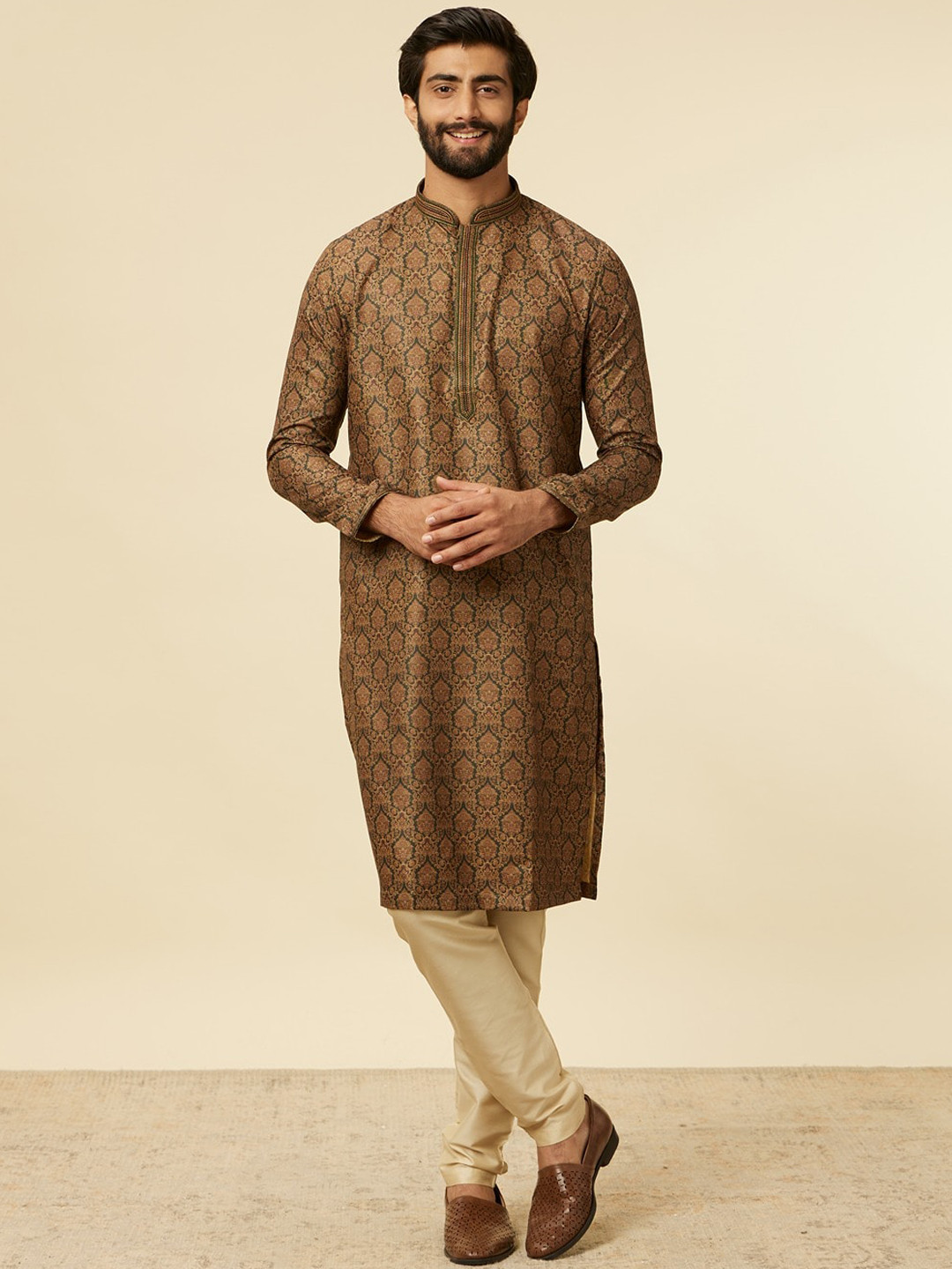 

Manyavar Ethnic Motifs Woven Design Mandarin Collar Straight Kurta with Pyjamas, Green
