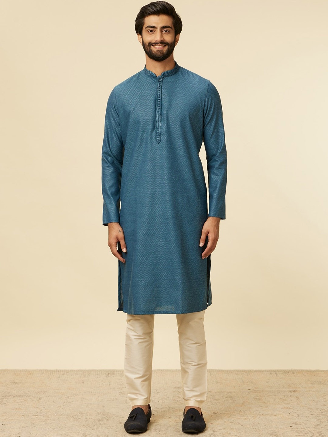 

Manyavar Geometric Woven Design Kurta with Pyjamas, Blue