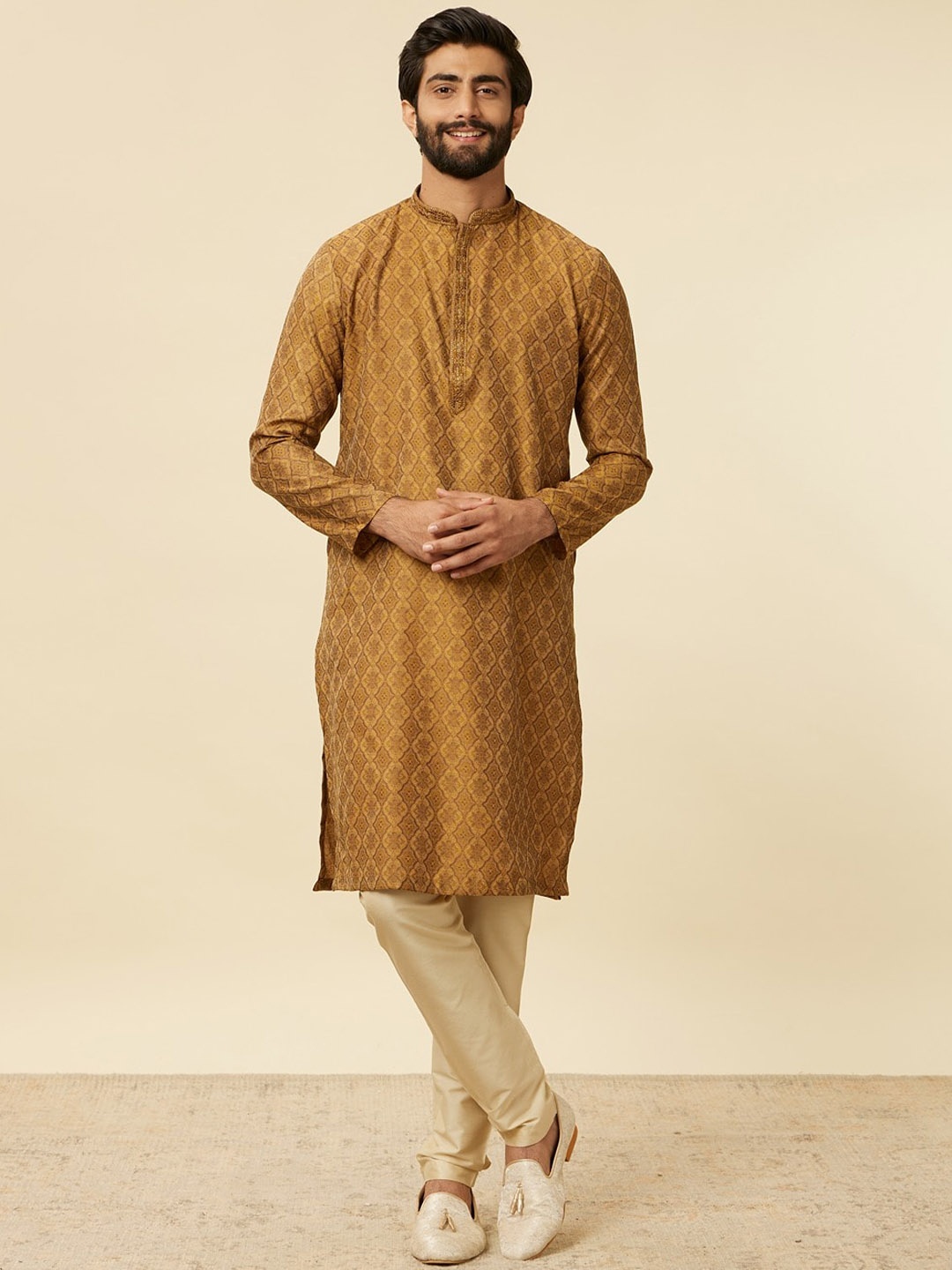 

Manyavar Geometric Woven Design Kurta with Pyjamas, Beige