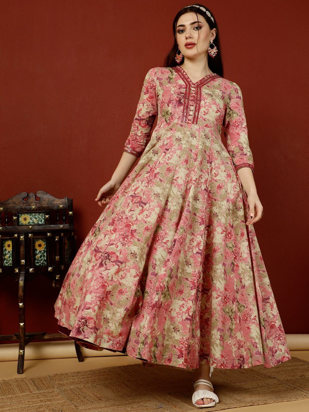 

GULMOHAR JAIPUR Floral Printed Flared V-Neck Pure Cotton Anarkali Kurta Set, Pink