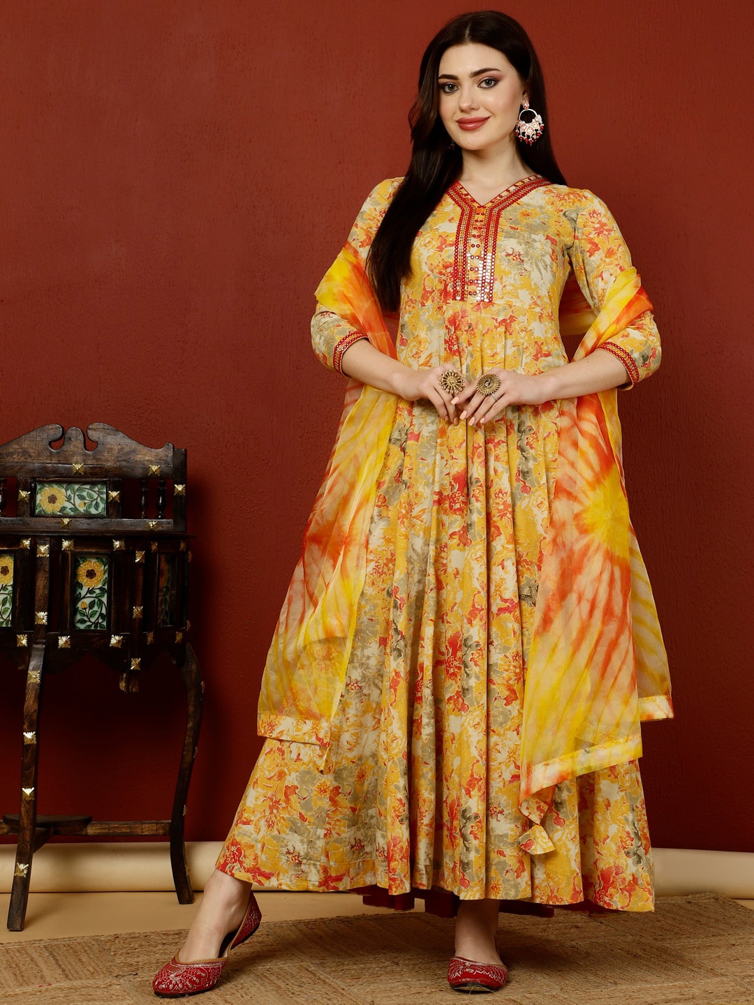

GULMOHAR JAIPUR Floral Printed Flared V-Neck Pure Cotton Anarkali Kurta Set, Yellow