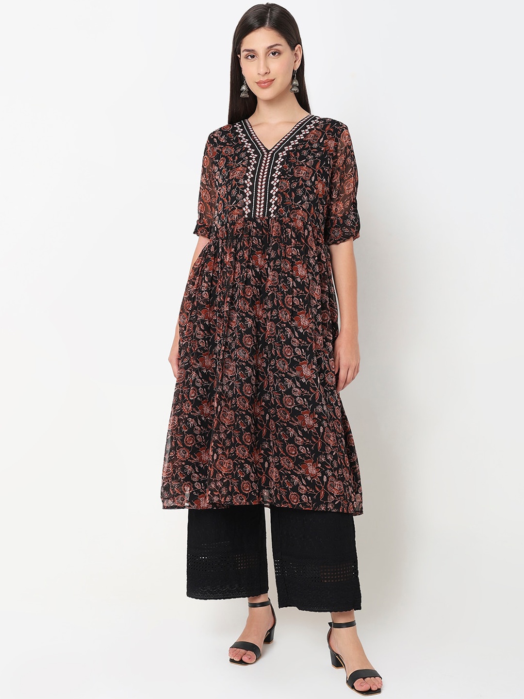 

Ethnicity Floral Printed V-Neck Thread Work Empire A-Line Kurta, Black