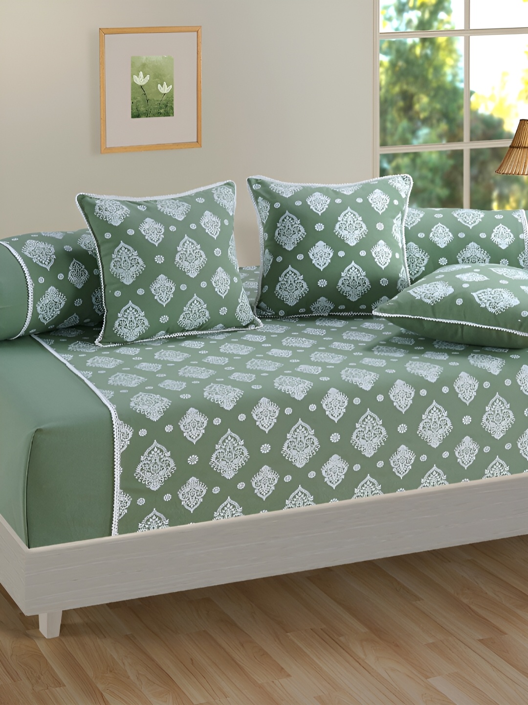 

Swayam Gharana Green & White 6 Piece Ethnic Motif Cotton Casement Diwan Set