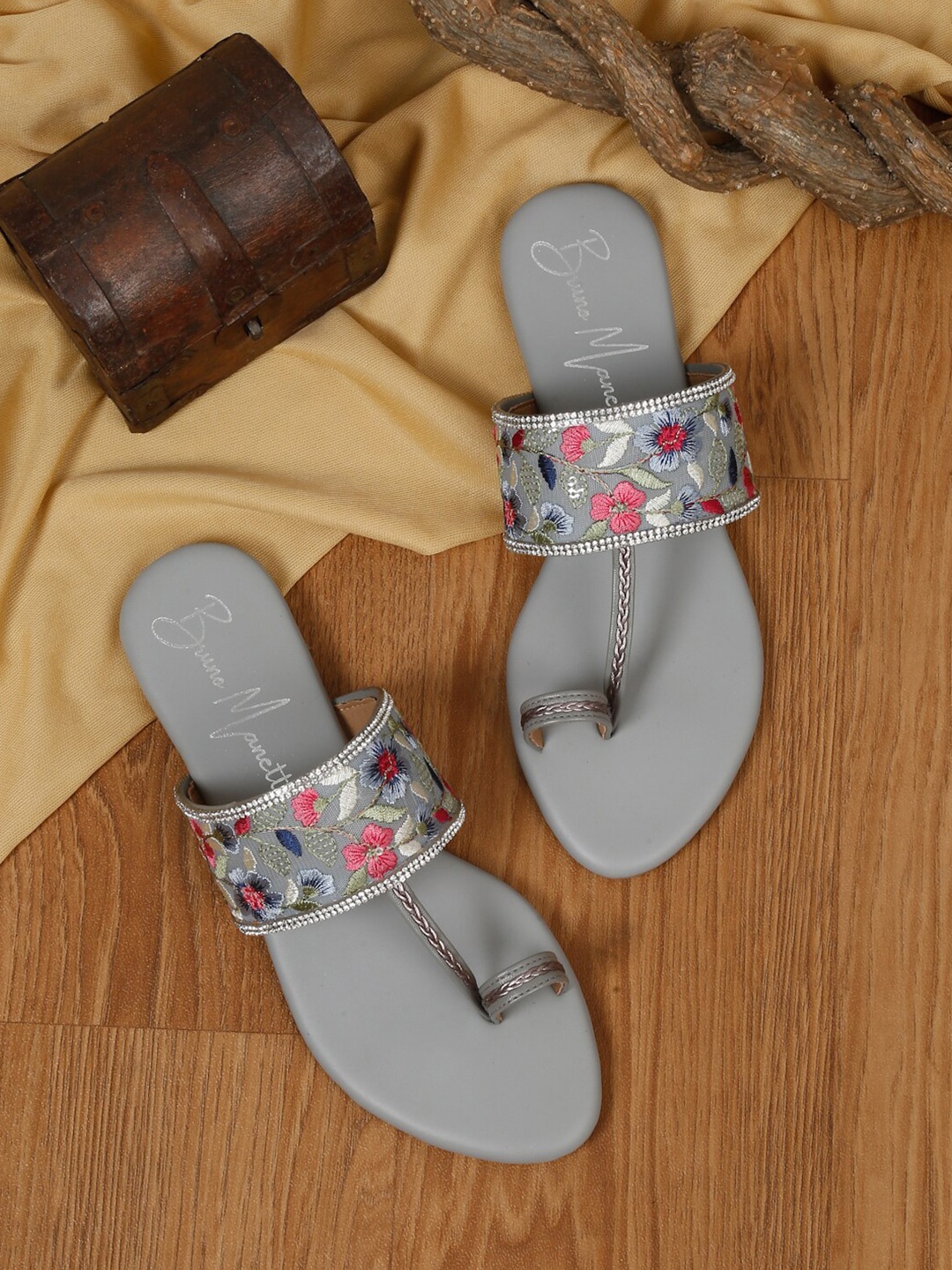 

Bruno Manetti Embellished One Toe Flats, Grey
