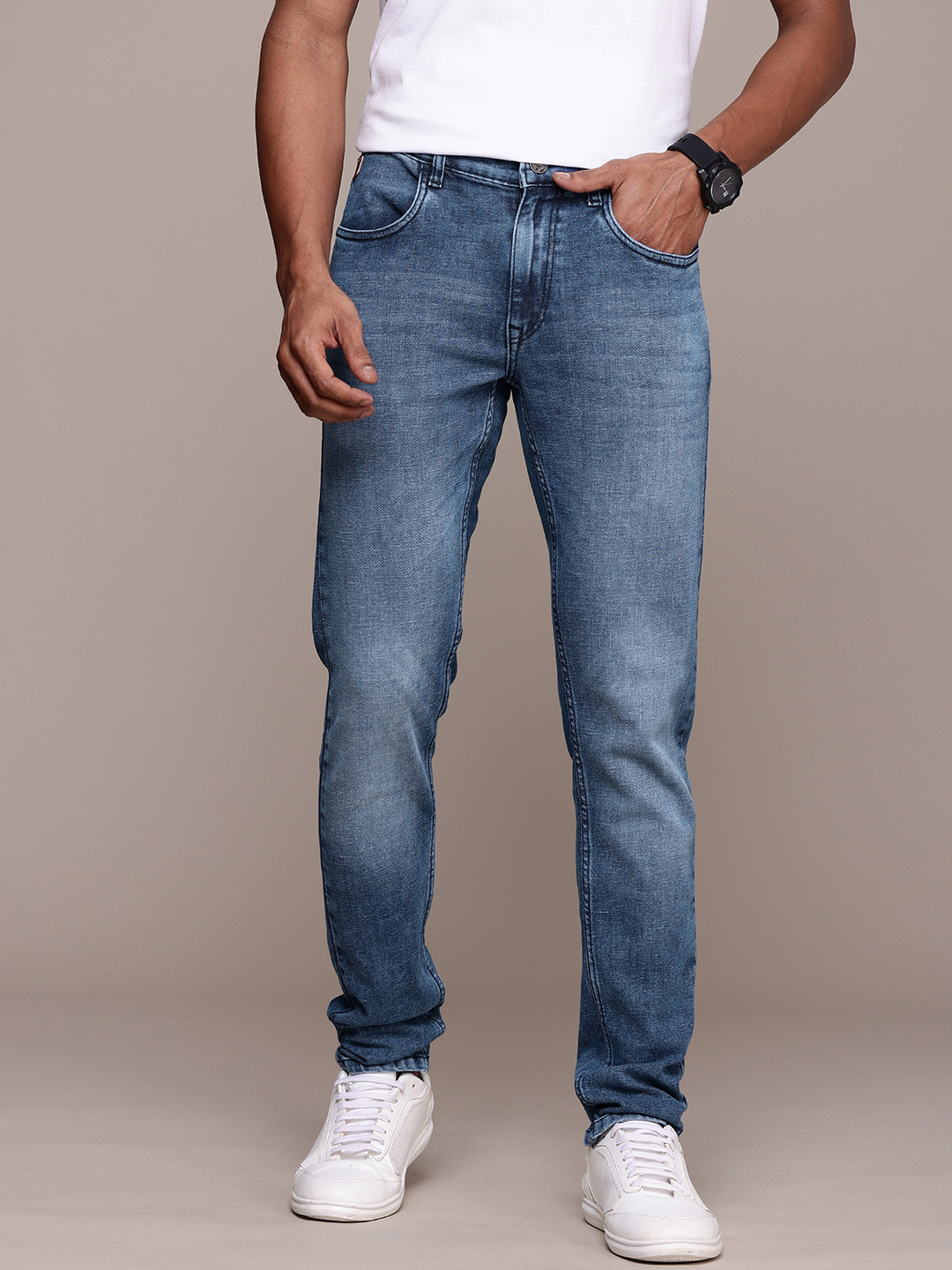 

WROGN Men Skinny Fit Heavy Fade Stretchable Jeans, Blue