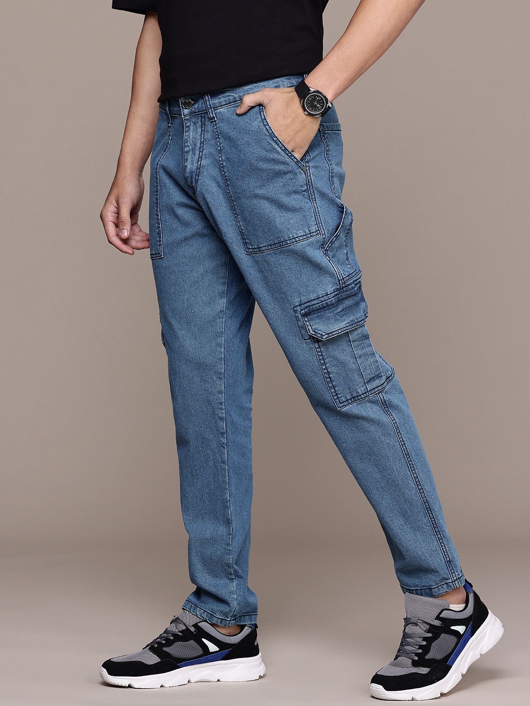 

WROGN Men Cargo Fit Stretchable Jeans, Blue