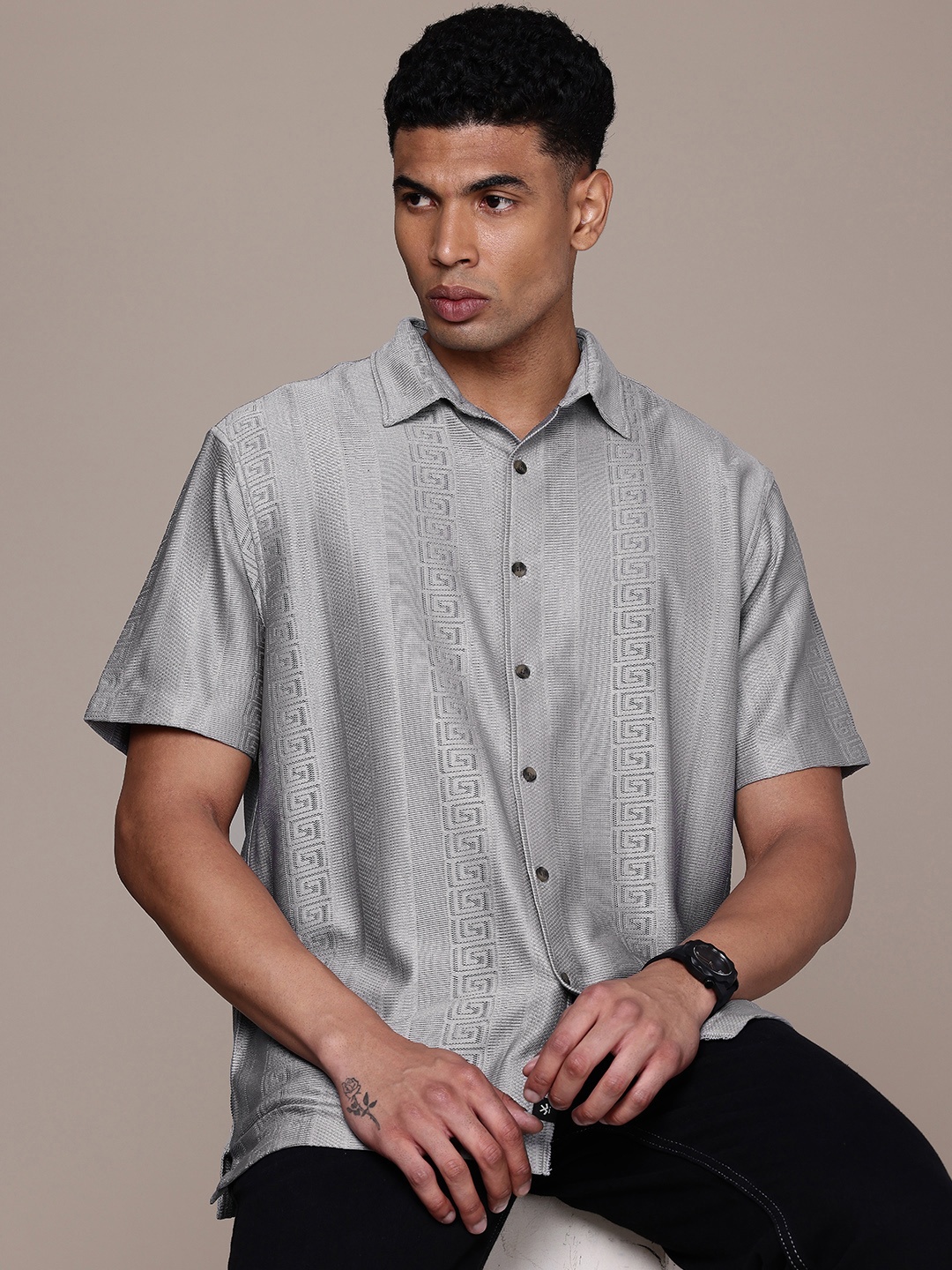

WROGN Self Design Casual Shirt, Grey