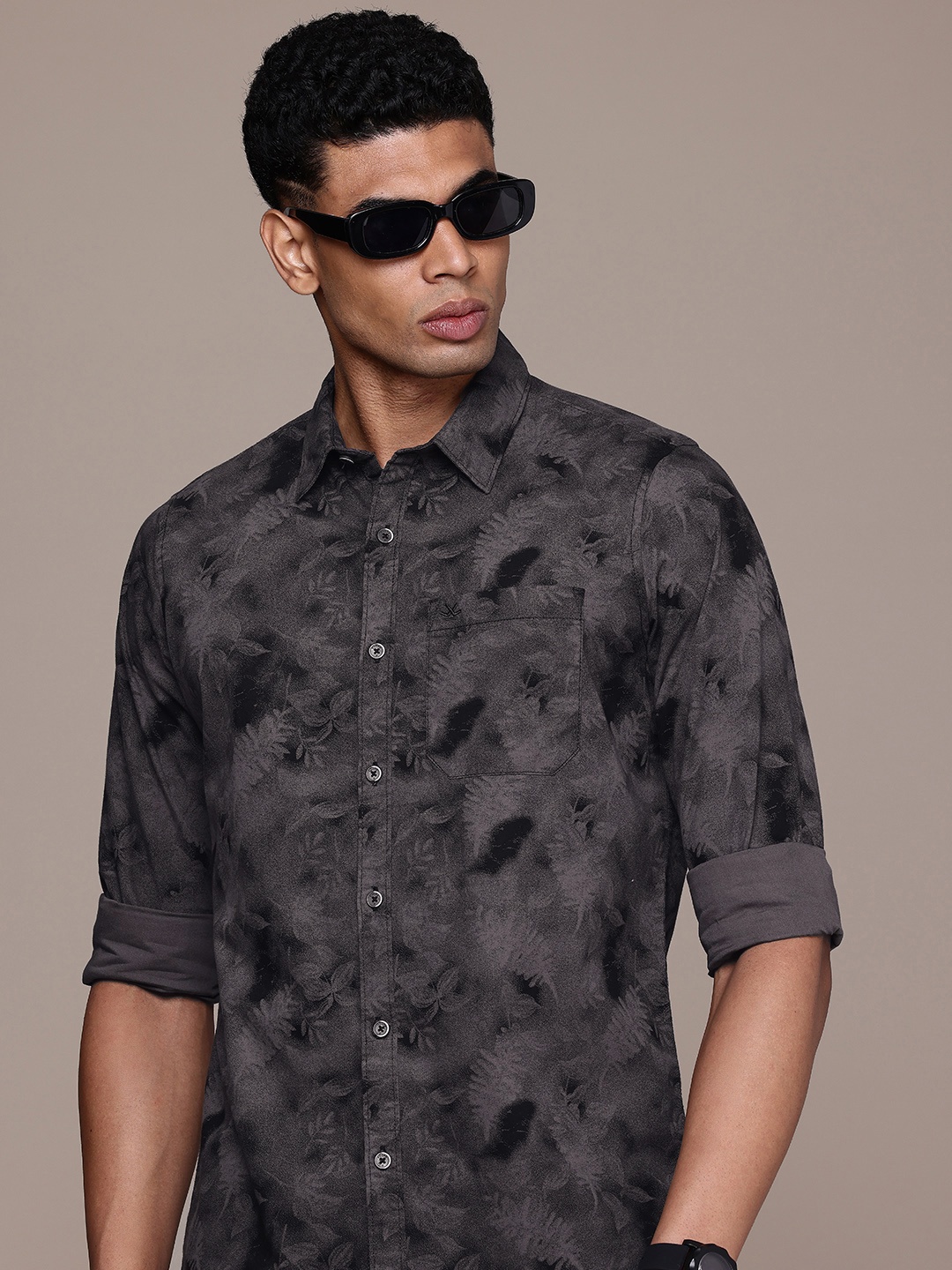 

WROGN Tropical Printed Slim Fit Pure Cotton Casual Shirt, Charcoal