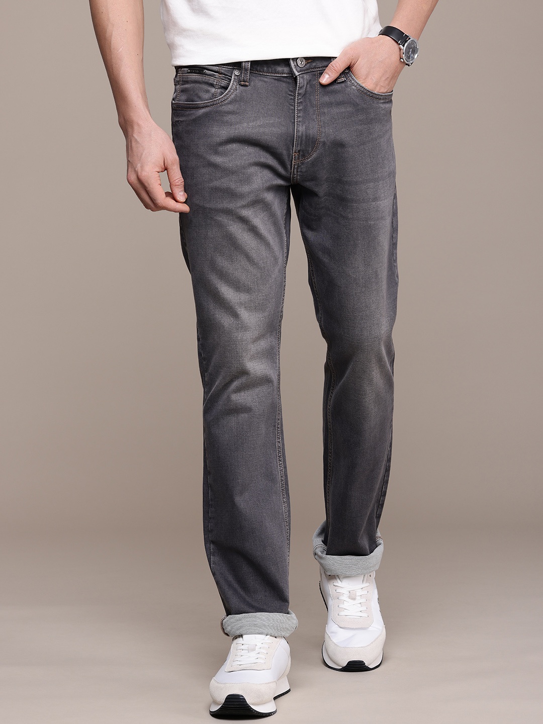 

Nautica Men Straight Fit Heavy Fade Stretchable Jeans, Grey