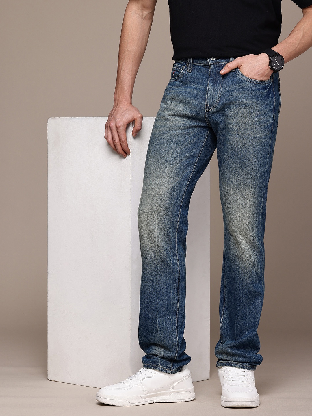

Nautica Men Straight Fit Heavy Fade Jeans, Blue