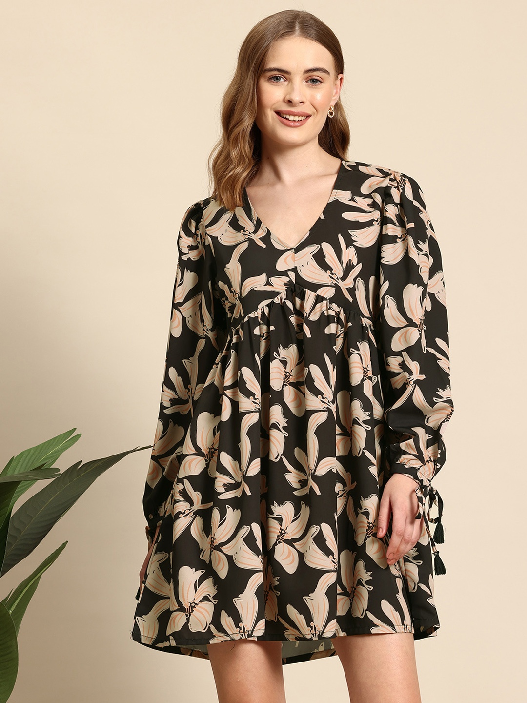 

Mast & Harbour Floral Print Puff Sleeve Mini Empire Dress, Black