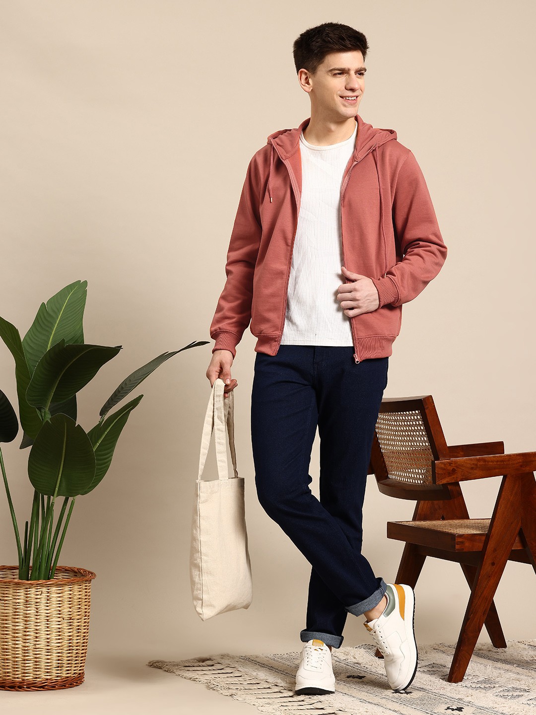

Mast & Harbour Men Hooded Sweatshirt, Rust