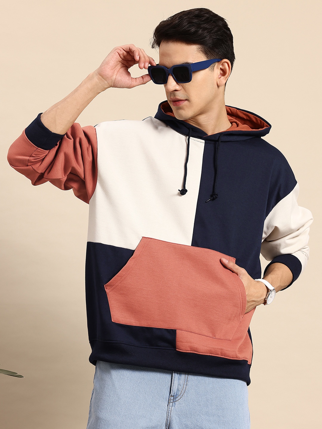 

Mast & Harbour Men Colourblocked Hooded Sweatshirt, Navy blue