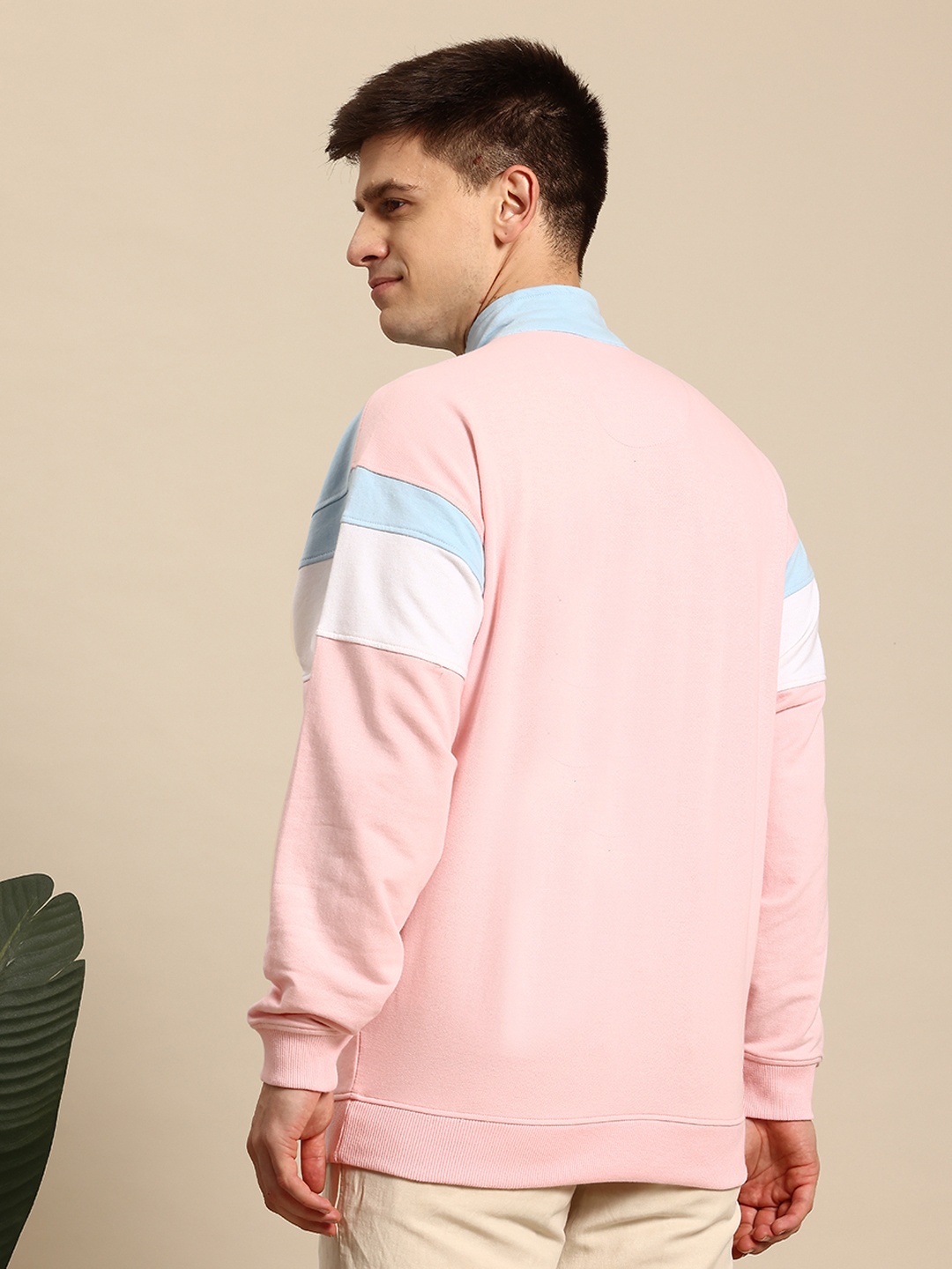 

Mast & Harbour Men Colourblocked Sweatshirt, Pink