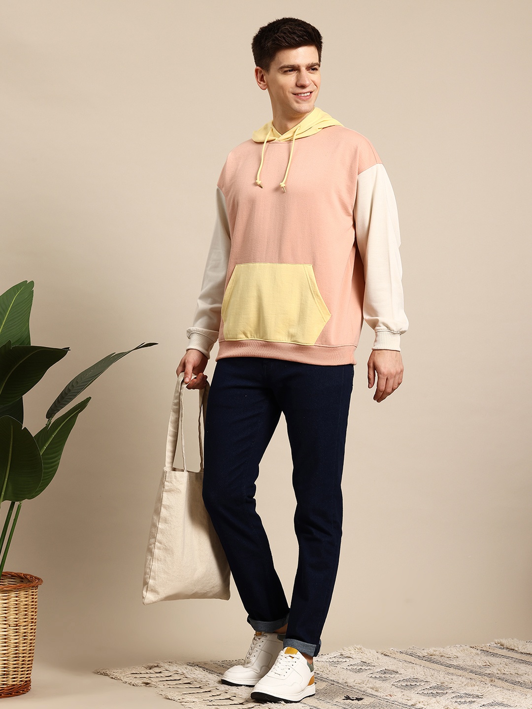 

Mast & Harbour Men Colourblocked Hooded Sweatshirt, Pink