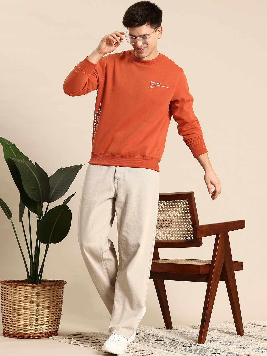 

Mast & Harbour Men Printed Detail Sweatshirt, Orange