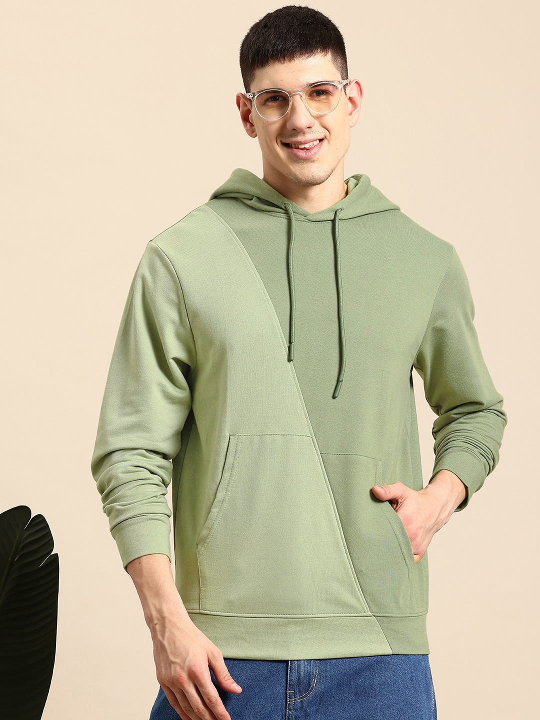 

Mast & Harbour Men Colourblocked Hooded Sweatshirt, Green