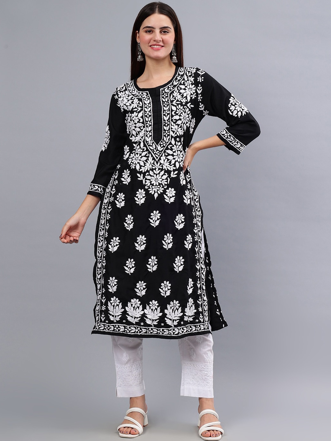 

Seva Chikan Ethnic Motifs Embroidered Lucknowi Chikankari Kurta, Black