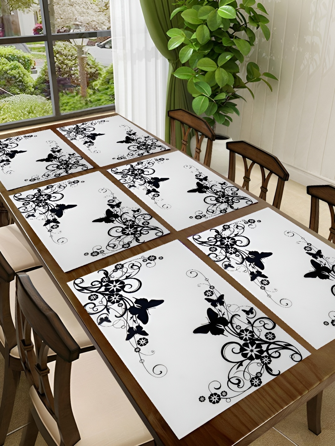 

REVEXO Black & White 6 Pieces Printed Rectangular Table Placemats