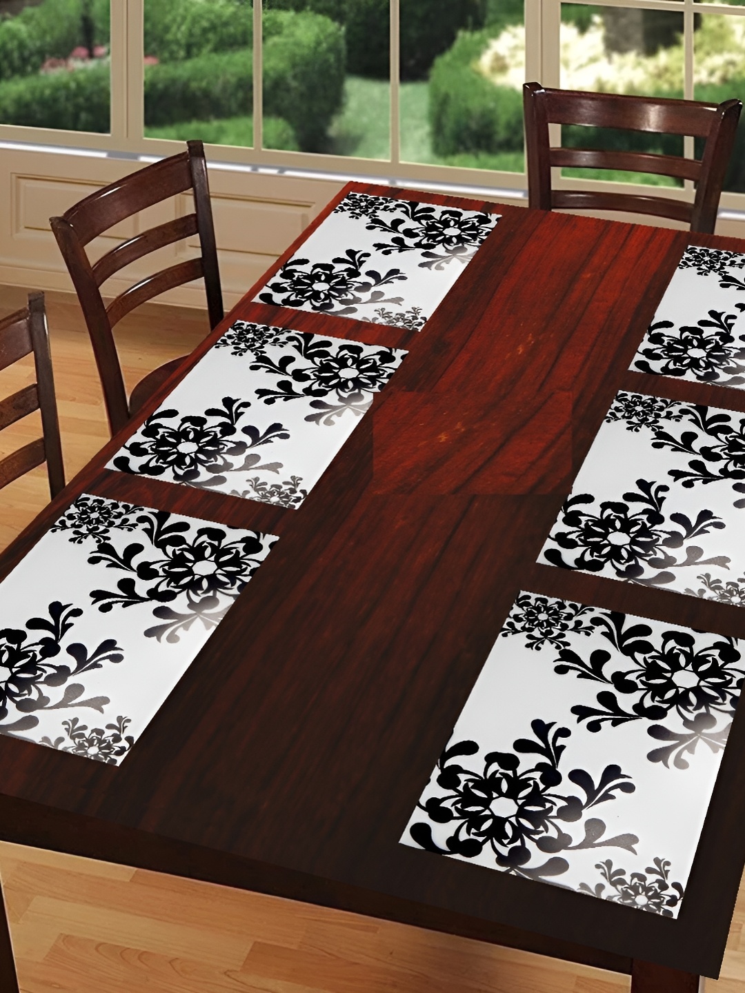 

REVEXO Black & White 6 Pieces Printed Rectangular Table Placemats