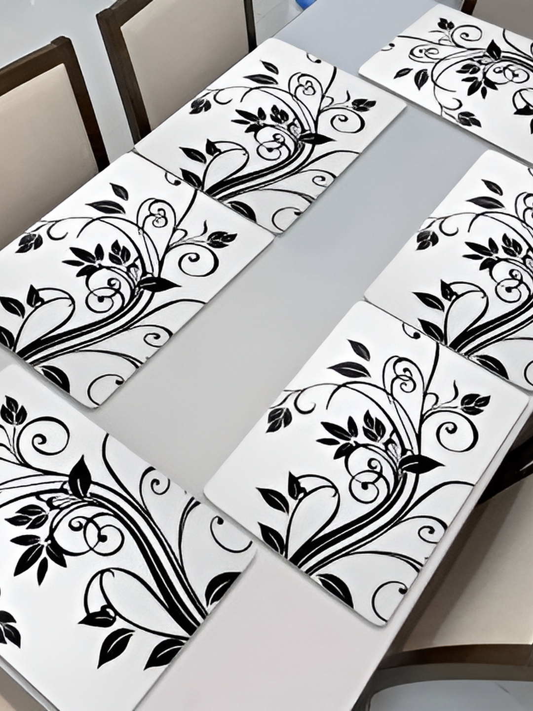 

REVEXO White & Black 6 Pieces Printed Rectangular Table Placemats