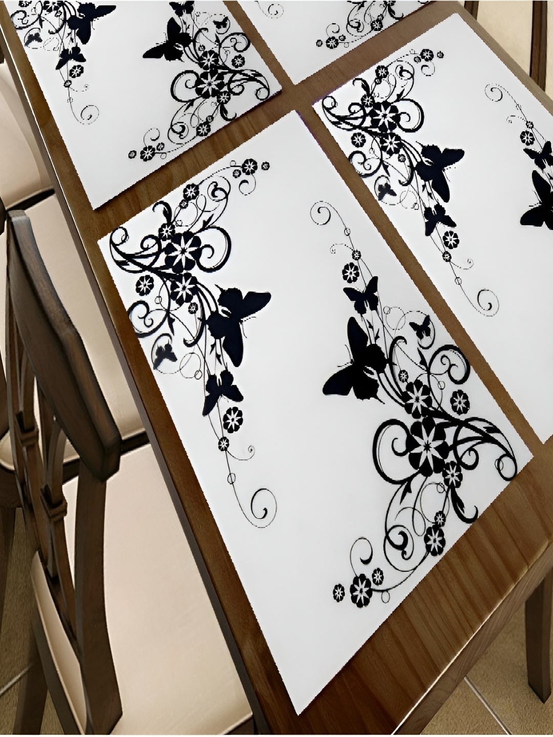 

REVEXO White & Black 3 Pieces Printed Anti-Slip Table Placemats