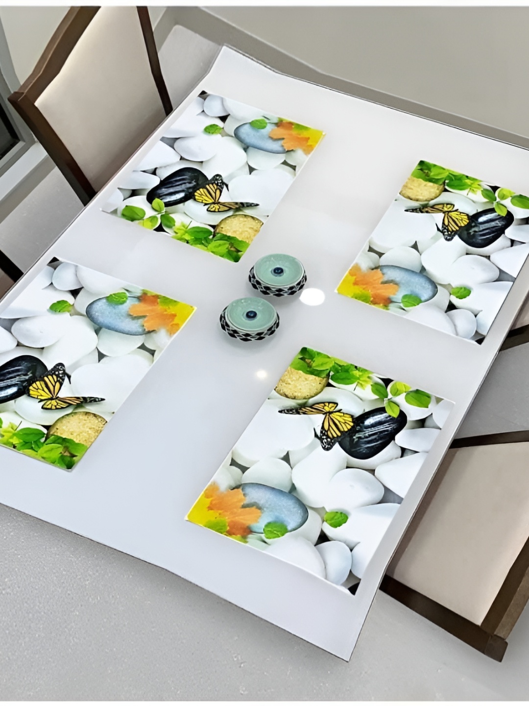 

REVEXO White & Green 4 Pieces Printed Anti-Slip Table Placemats