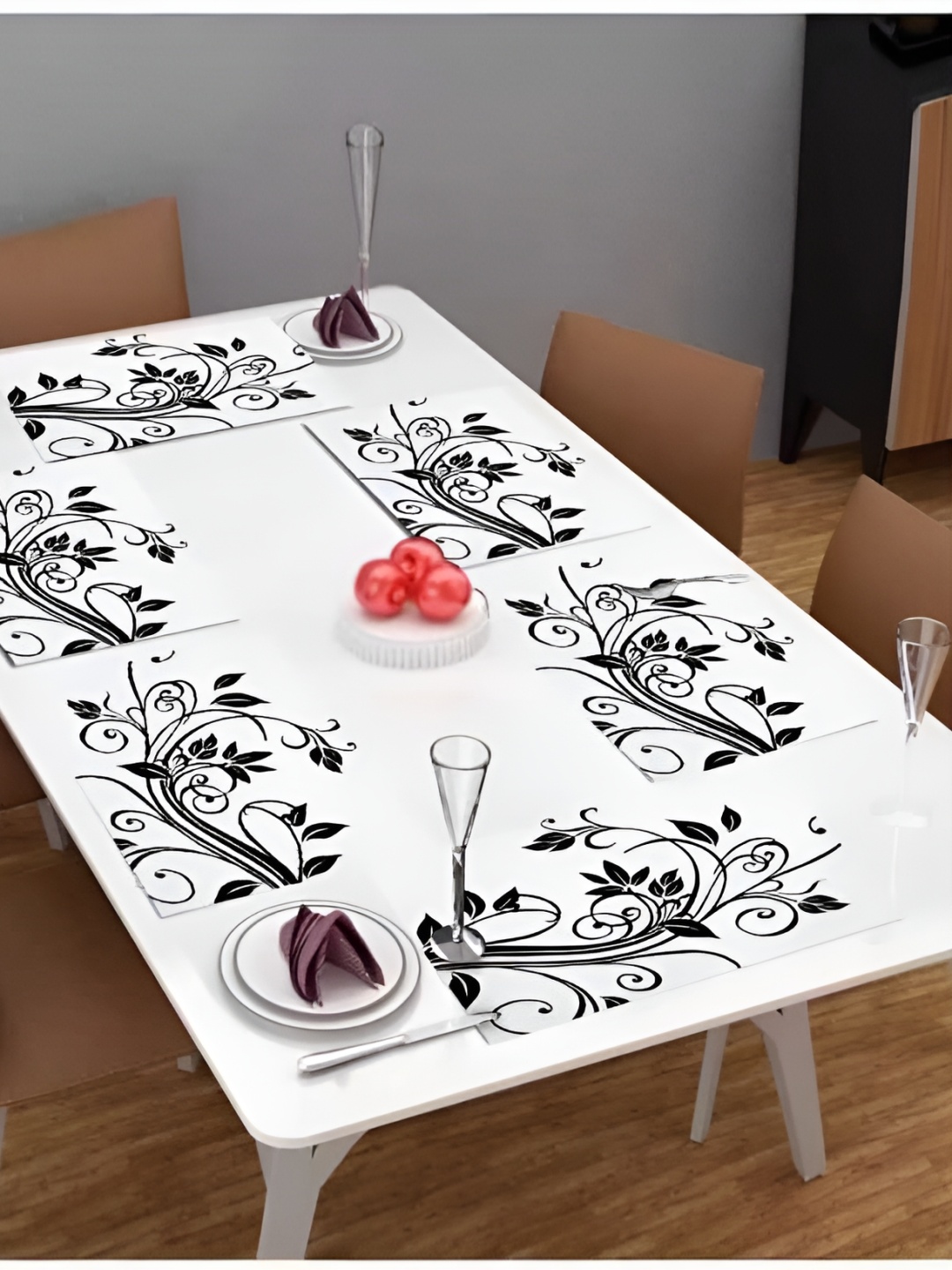

REVEXO White & Black 6 Pieces Printed Anti-Slip Table Placemats