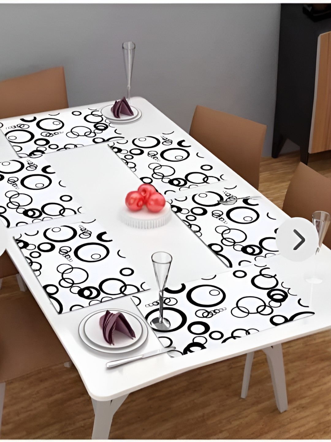 

REVEXO White & Black 6 Pieces Printed Rectangular Table Placemats